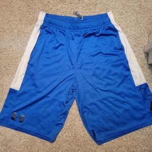 Under Armour boys youth medium basketball shorts
